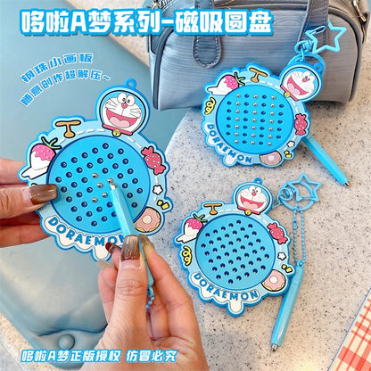 【冉紅】正版現貨 哆啦A夢 磁吸板掛件 鑰匙扣 鑰匙圈 掛飾 吊飾 掛件 小叮噹 哆啦a夢 禮物 商品圖片 2
